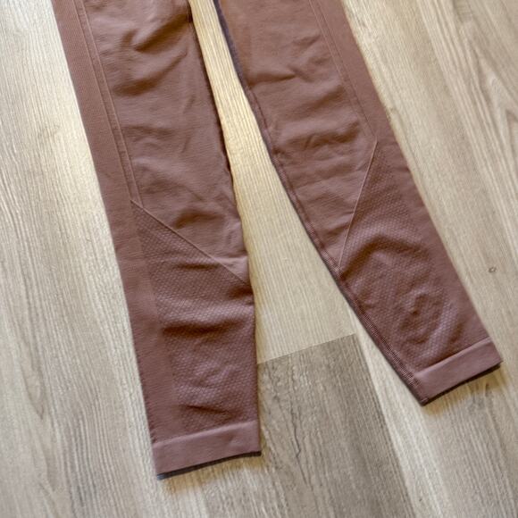 Women's Lululemon Spanish Oak Clay Pink Ebb To Street Tight Pants Leggings Sz 2 - Picture 4 of 5